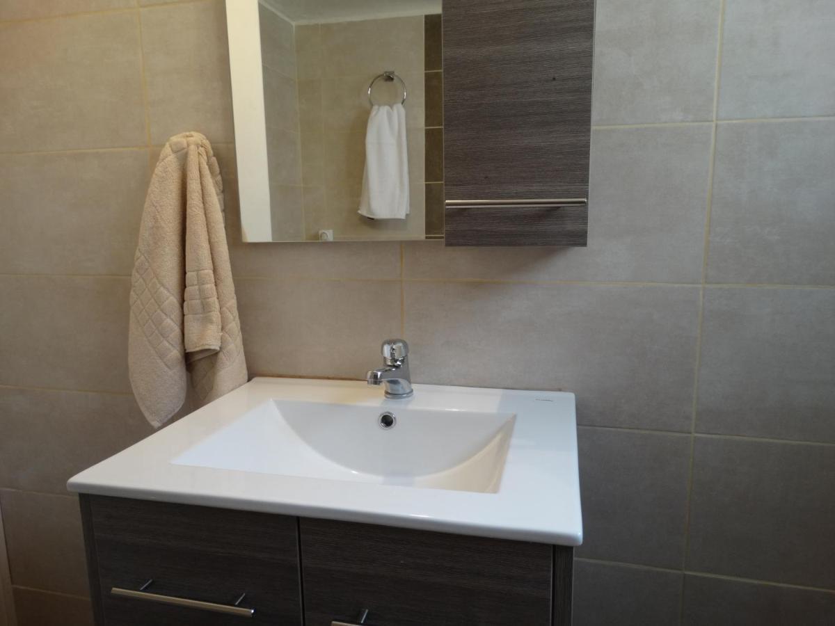 Cosy And Comfortable Apartment In The City Center Athen Exterior foto